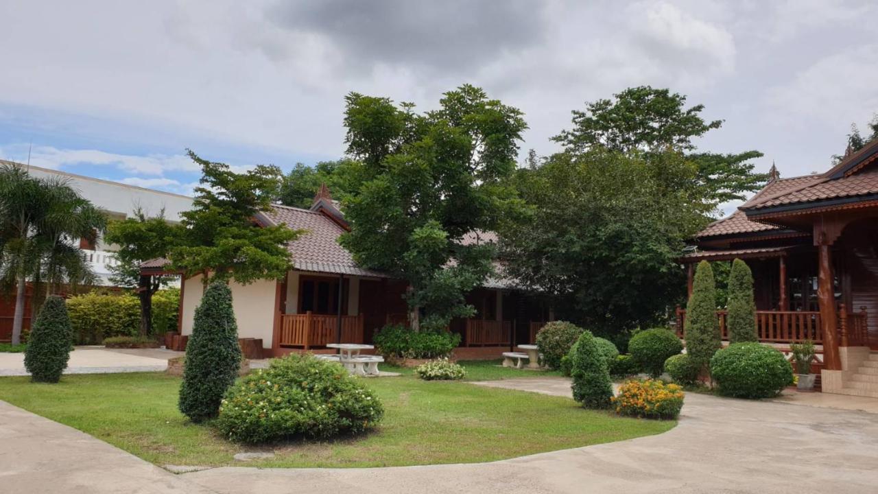 Baan Maneekan Homestay *